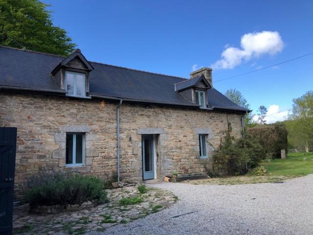 Merveilleux Cottage Dans Parc De 7,5 Hectares Saint-Nicolas-du-Pelem Exterior photo